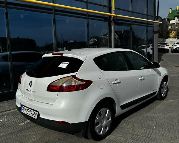 Белый Рено Меган, объемом двигателя 1.6 л и пробегом 183 тыс. км за 4999 $, фото 5 на Automoto.ua