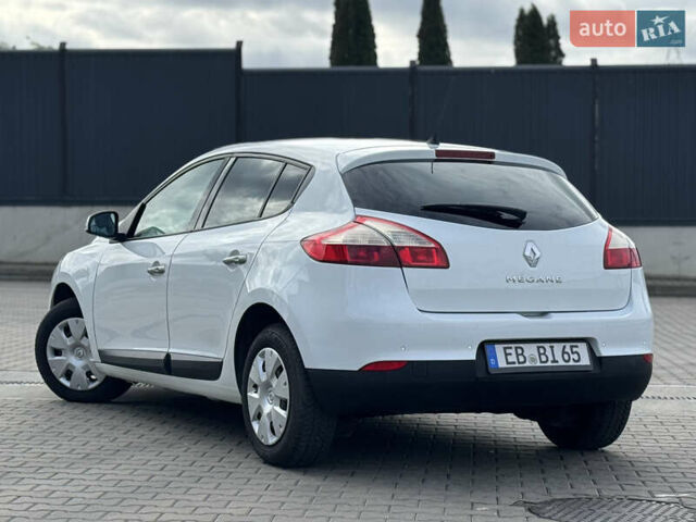 Білий Рено Меган, об'ємом двигуна 1.6 л та пробігом 220 тис. км за 5900 $, фото 13 на Automoto.ua