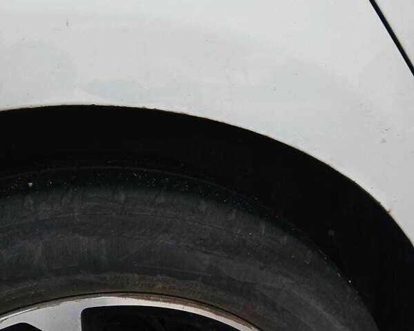 Белый Рено Меган, объемом двигателя 1.6 л и пробегом 264 тыс. км за 5541 $, фото 15 на Automoto.ua