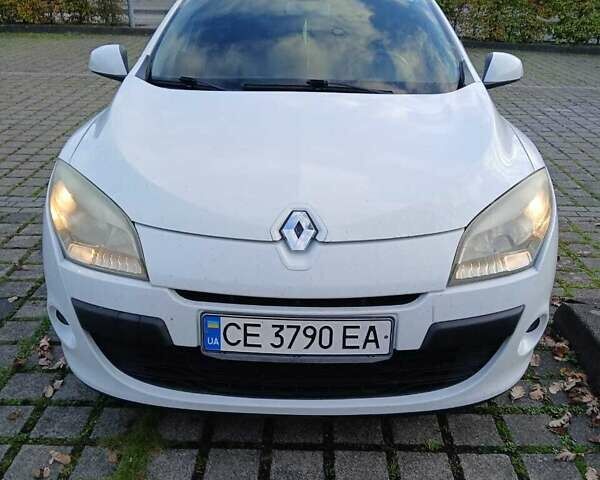 Белый Рено Меган, объемом двигателя 1.6 л и пробегом 264 тыс. км за 5541 $, фото 1 на Automoto.ua