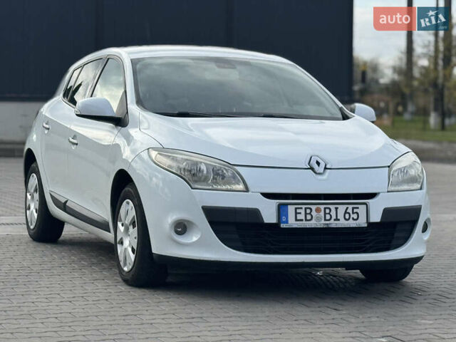 Білий Рено Меган, об'ємом двигуна 1.6 л та пробігом 220 тис. км за 5900 $, фото 6 на Automoto.ua