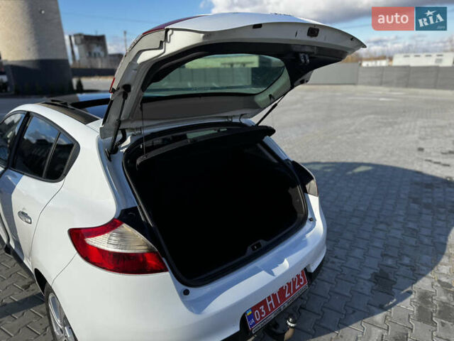 Білий Рено Меган, об'ємом двигуна 1.6 л та пробігом 233 тис. км за 5950 $, фото 38 на Automoto.ua