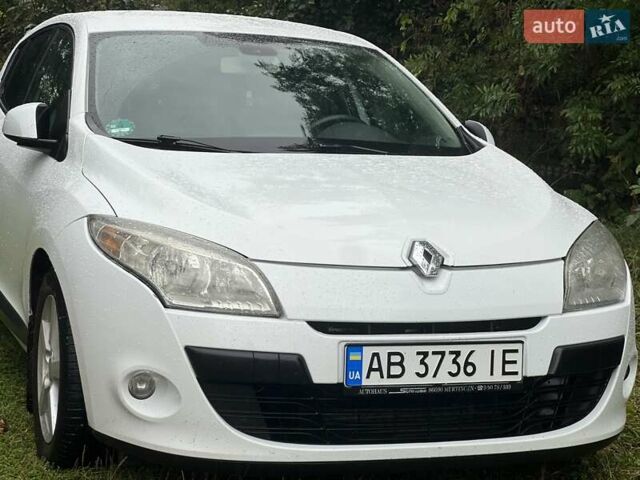 Белый Рено Меган, объемом двигателя 1.46 л и пробегом 240 тыс. км за 5800 $, фото 13 на Automoto.ua