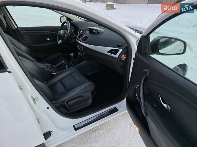 Белый Рено Меган, объемом двигателя 1.6 л и пробегом 128 тыс. км за 8499 $, фото 32 на Automoto.ua