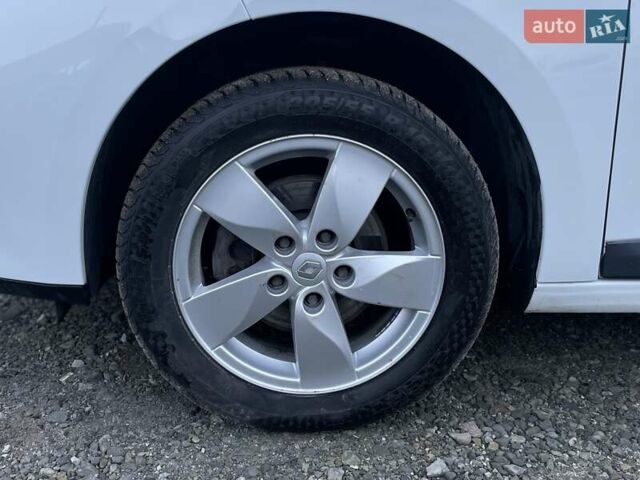 Білий Рено Меган, об'ємом двигуна 1.6 л та пробігом 252 тис. км за 7350 $, фото 57 на Automoto.ua