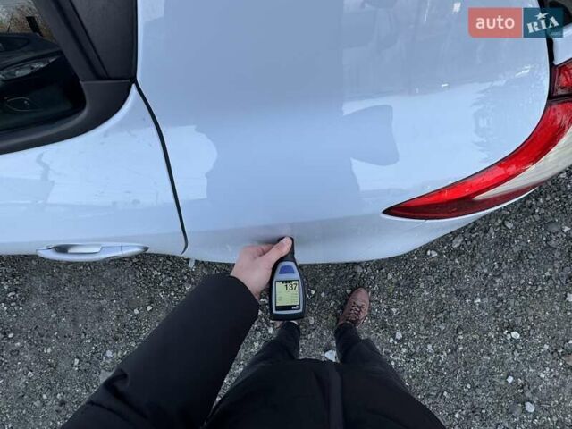 Білий Рено Меган, об'ємом двигуна 1.6 л та пробігом 252 тис. км за 7350 $, фото 97 на Automoto.ua