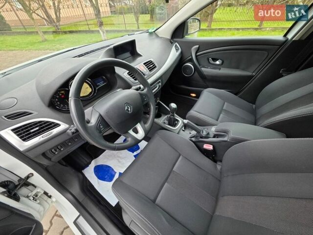 Белый Рено Меган, объемом двигателя 1.6 л и пробегом 183 тыс. км за 8599 $, фото 29 на Automoto.ua