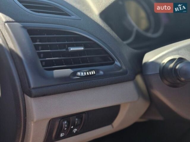 Белый Рено Меган, объемом двигателя 1.5 л и пробегом 242 тыс. км за 5999 $, фото 10 на Automoto.ua