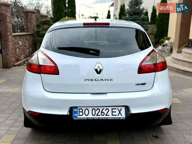 Белый Рено Меган, объемом двигателя 1.5 л и пробегом 247 тыс. км за 5433 $, фото 8 на Automoto.ua