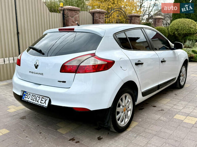 Белый Рено Меган, объемом двигателя 1.5 л и пробегом 247 тыс. км за 5433 $, фото 10 на Automoto.ua