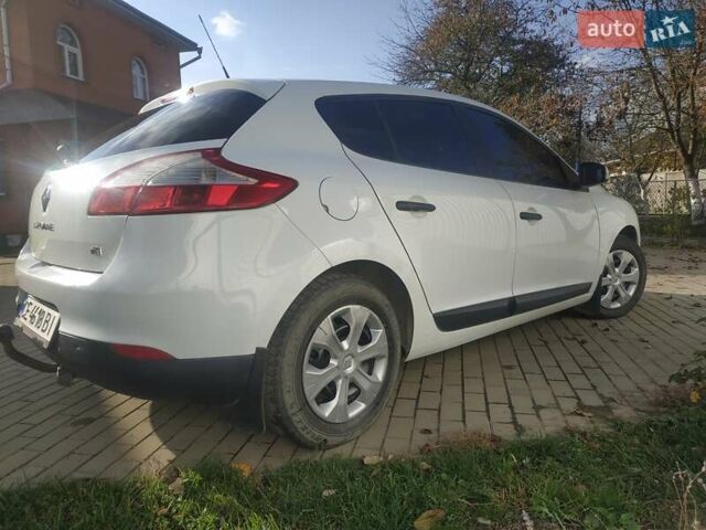 Белый Рено Меган, объемом двигателя 1.5 л и пробегом 212 тыс. км за 7250 $, фото 6 на Automoto.ua