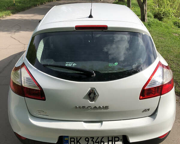 Білий Рено Меган, об'ємом двигуна 1.5 л та пробігом 192 тис. км за 5800 $, фото 5 на Automoto.ua