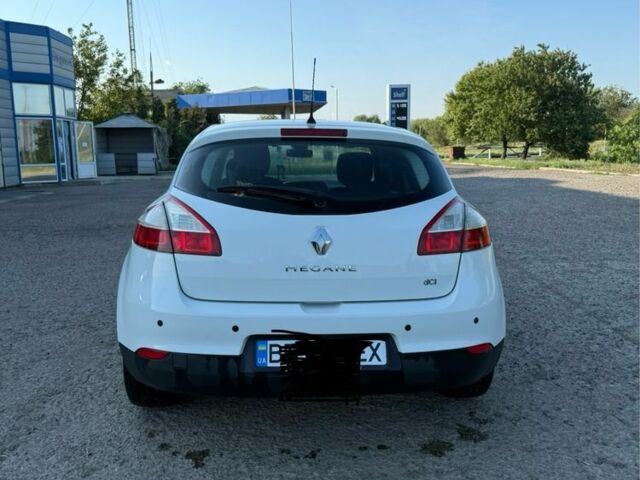 Белый Рено Меган, объемом двигателя 1.5 л и пробегом 171 тыс. км за 6000 $, фото 2 на Automoto.ua