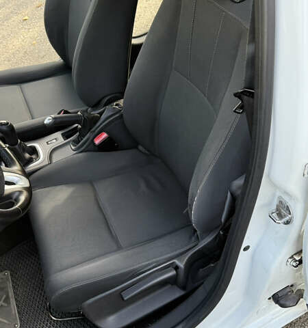 Белый Рено Меган, объемом двигателя 1.46 л и пробегом 320 тыс. км за 5700 $, фото 17 на Automoto.ua