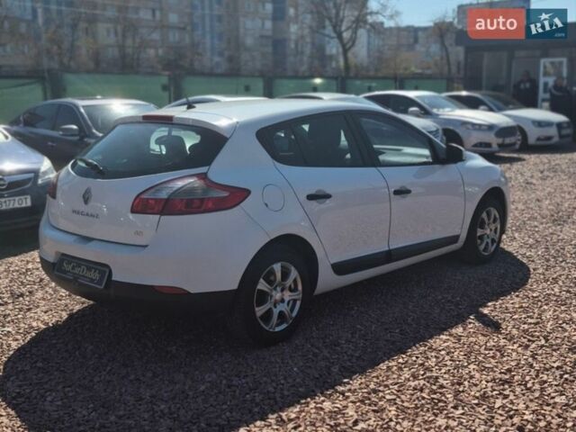 Белый Рено Меган, объемом двигателя 1.5 л и пробегом 242 тыс. км за 5999 $, фото 8 на Automoto.ua