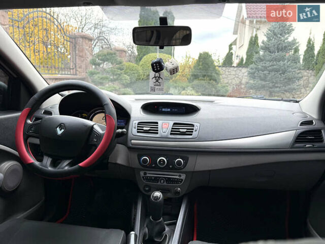 Рено Меган 2010 у Тернополі на Automoto.ua Білий Рено Меган, об'ємом двигуна 1.5 л та пробігом 247 тис. км за 5433 $, фото 47 на Automoto.ua