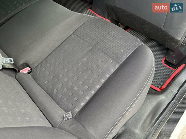 Белый Рено Меган, объемом двигателя 1.5 л и пробегом 247 тыс. км за 5433 $, фото 46 на Automoto.ua