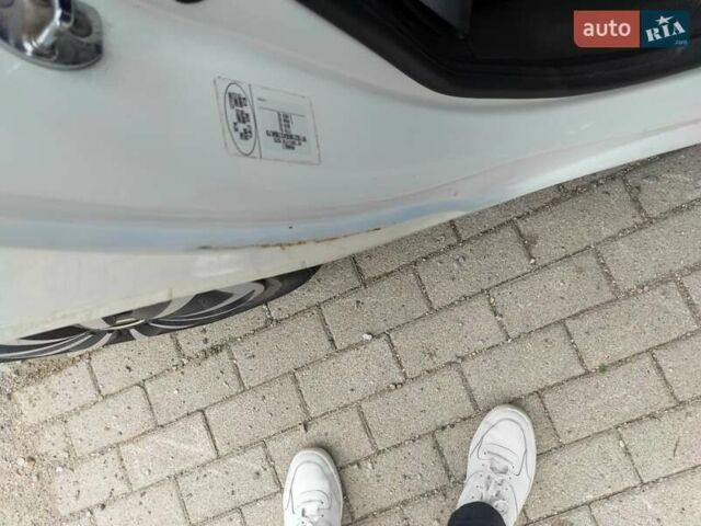 Білий Рено Меган, об'ємом двигуна 1.5 л та пробігом 196 тис. км за 7000 $, фото 13 на Automoto.ua
