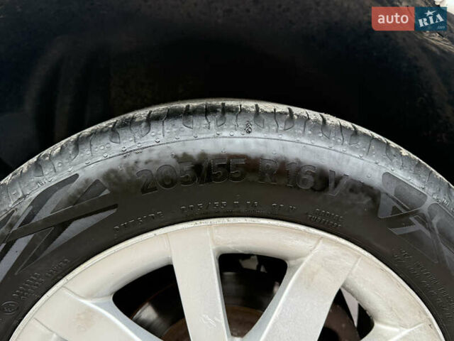 Белый Рено Меган, объемом двигателя 1.5 л и пробегом 247 тыс. км за 5433 $, фото 57 на Automoto.ua