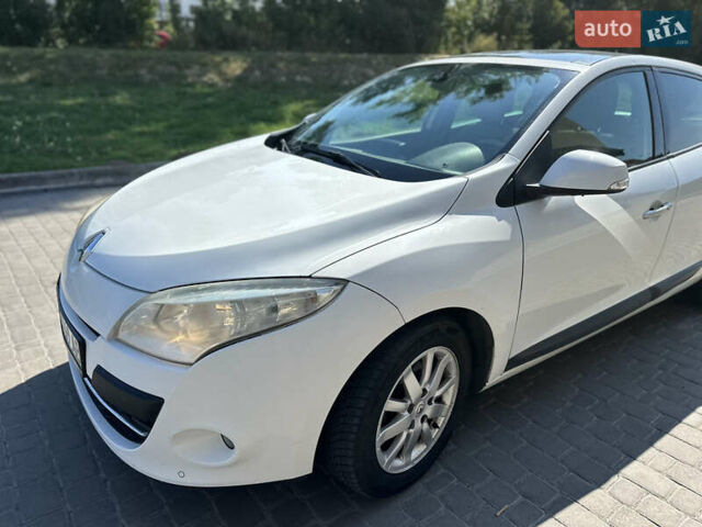Білий Рено Меган, об'ємом двигуна 1.5 л та пробігом 398 тис. км за 6000 $, фото 6 на Automoto.ua