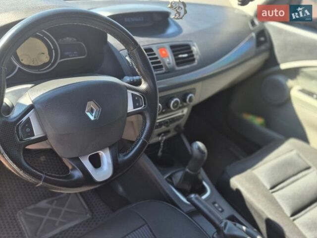 Белый Рено Меган, объемом двигателя 1.5 л и пробегом 242 тыс. км за 5999 $, фото 15 на Automoto.ua
