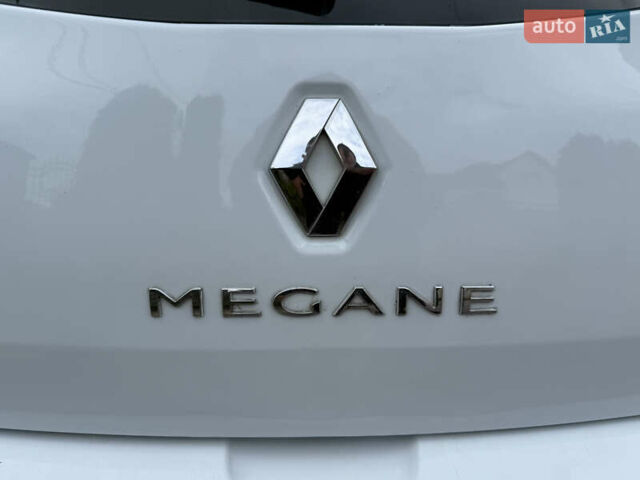 Белый Рено Меган, объемом двигателя 1.5 л и пробегом 247 тыс. км за 5433 $, фото 40 на Automoto.ua