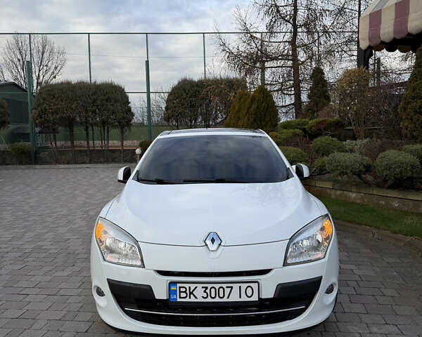 Білий Рено Меган, об'ємом двигуна 1.4 л та пробігом 224 тис. км за 7000 $, фото 1 на Automoto.ua