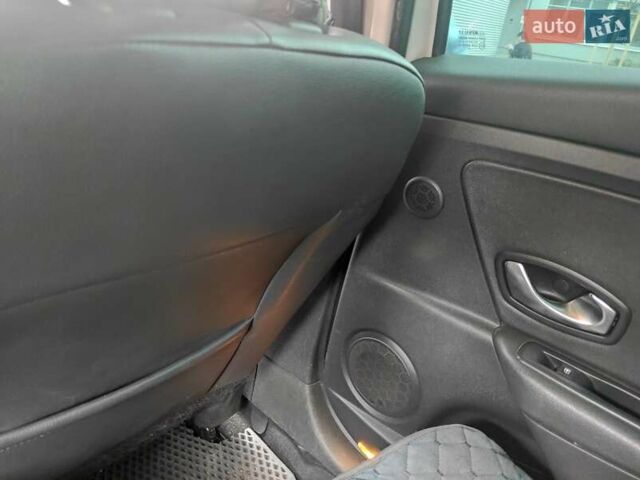 Білий Рено Меган, об'ємом двигуна 1.5 л та пробігом 196 тис. км за 7000 $, фото 10 на Automoto.ua