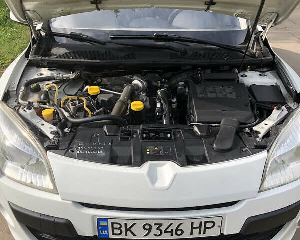 Білий Рено Меган, об'ємом двигуна 1.5 л та пробігом 192 тис. км за 5800 $, фото 9 на Automoto.ua
