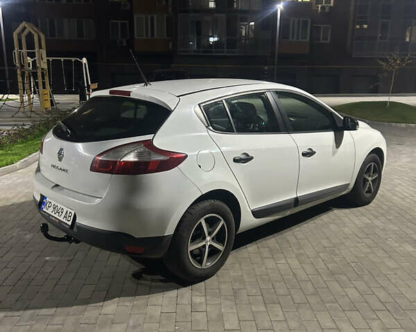 Белый Рено Меган, объемом двигателя 1.6 л и пробегом 239 тыс. км за 6999 $, фото 8 на Automoto.ua