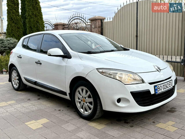 Рено Меган 2010 у Тернополі на Automoto.ua Білий Рено Меган, об'ємом двигуна 1.5 л та пробігом 247 тис. км за 5433 $, фото 12 на Automoto.ua