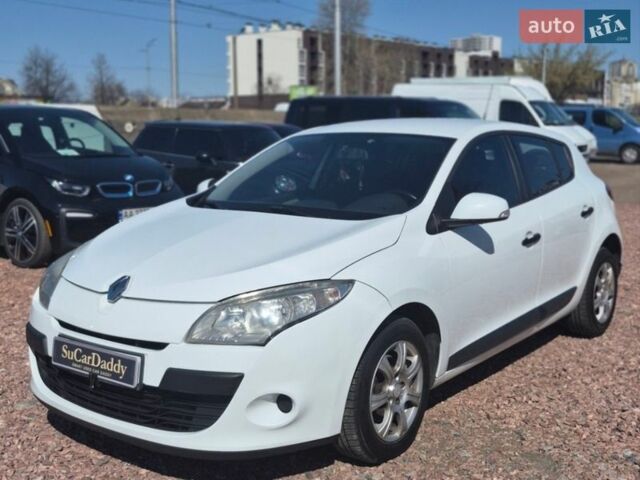 Белый Рено Меган, объемом двигателя 1.5 л и пробегом 242 тыс. км за 5999 $, фото 5 на Automoto.ua