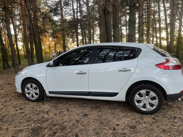 Білий Рено Меган, об'ємом двигуна 1.5 л та пробігом 240 тис. км за 6800 $, фото 1 на Automoto.ua