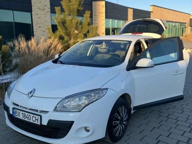 Білий Рено Меган, об'ємом двигуна 1.5 л та пробігом 270 тис. км за 5900 $, фото 3 на Automoto.ua
