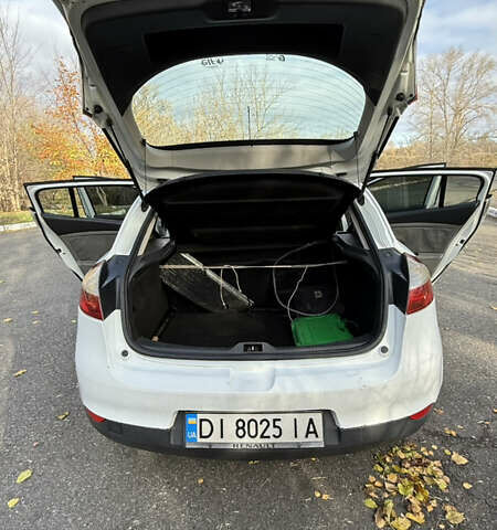 Белый Рено Меган, объемом двигателя 1.46 л и пробегом 320 тыс. км за 5700 $, фото 24 на Automoto.ua