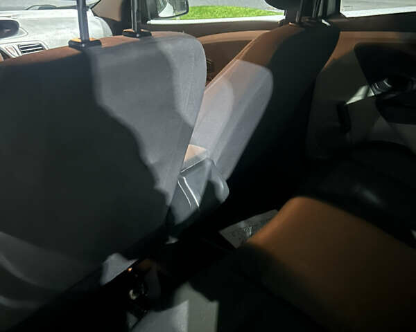 Белый Рено Меган, объемом двигателя 1.6 л и пробегом 239 тыс. км за 6999 $, фото 13 на Automoto.ua