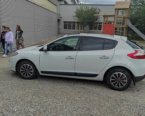 Білий Рено Меган, об'ємом двигуна 1.5 л та пробігом 196 тис. км за 7000 $, фото 14 на Automoto.ua