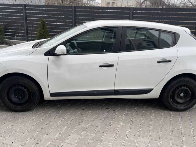 Белый Рено Меган, объемом двигателя 1.5 л и пробегом 303 тыс. км за 5200 $, фото 2 на Automoto.ua