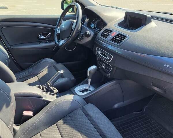 Белый Рено Меган, объемом двигателя 1.46 л и пробегом 280 тыс. км за 7300 $, фото 6 на Automoto.ua