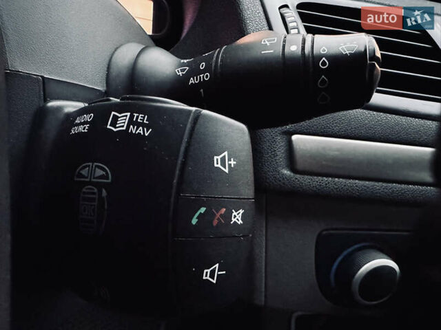 Белый Рено Меган, объемом двигателя 1.46 л и пробегом 294 тыс. км за 5800 $, фото 10 на Automoto.ua