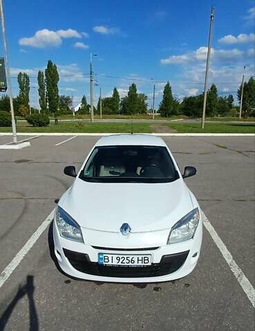 Білий Рено Меган, об'ємом двигуна 1.6 л та пробігом 248 тис. км за 6300 $, фото 2 на Automoto.ua