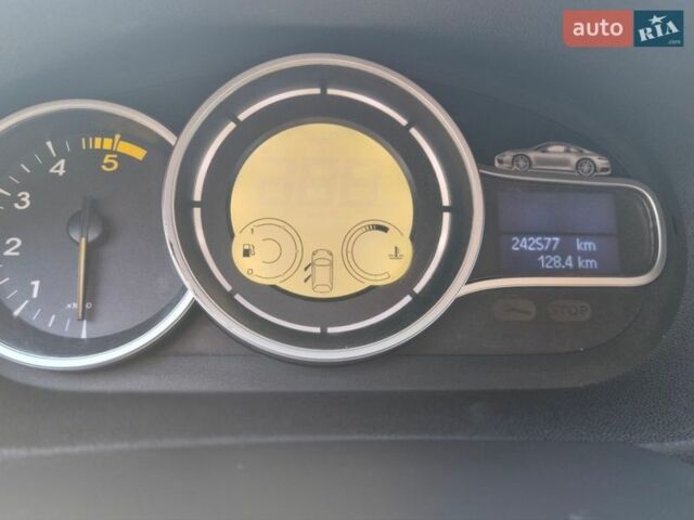 Белый Рено Меган, объемом двигателя 1.5 л и пробегом 242 тыс. км за 5999 $, фото 14 на Automoto.ua