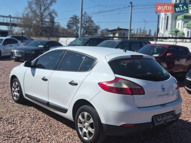 Белый Рено Меган, объемом двигателя 1.5 л и пробегом 242 тыс. км за 5999 $, фото 9 на Automoto.ua