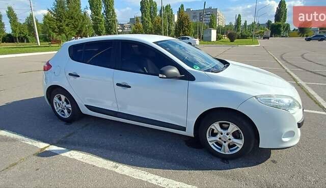 Білий Рено Меган, об'ємом двигуна 1.6 л та пробігом 248 тис. км за 6300 $, фото 6 на Automoto.ua