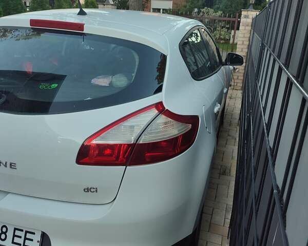 Білий Рено Меган, об'ємом двигуна 1.46 л та пробігом 309 тис. км за 5715 $, фото 3 на Automoto.ua