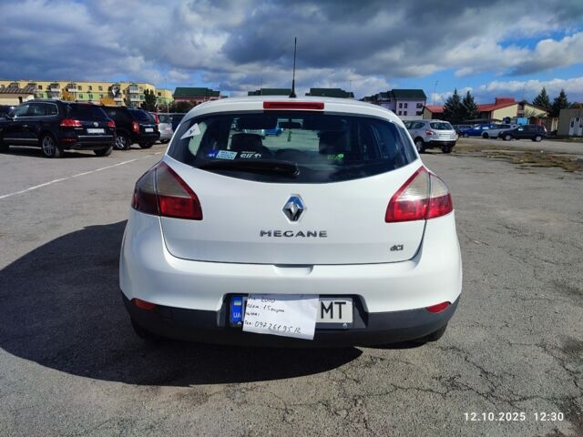Белый Рено Меган, объемом двигателя 1.5 л и пробегом 240 тыс. км за 6300 $, фото 5 на Automoto.ua
