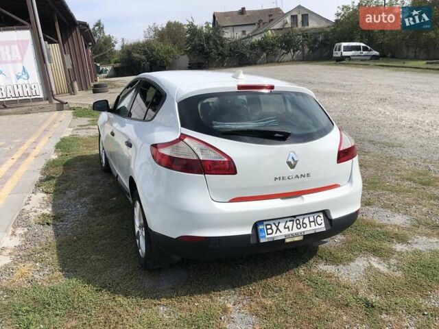 Білий Рено Меган, об'ємом двигуна 1.5 л та пробігом 300 тис. км за 6200 $, фото 2 на Automoto.ua