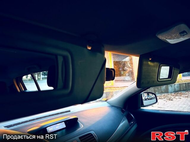 Белый Рено Меган, объемом двигателя 1.5 л и пробегом 294 тыс. км за 5300 $, фото 11 на Automoto.ua