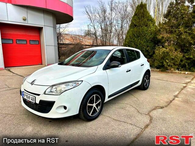 Белый Рено Меган, объемом двигателя 1.6 л и пробегом 240 тыс. км за 5800 $, фото 8 на Automoto.ua