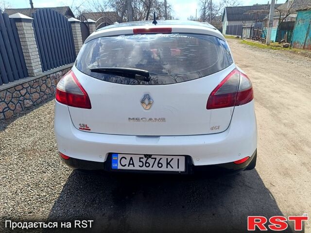 Білий Рено Меган, об'ємом двигуна 1.5 л та пробігом 300 тис. км за 4350 $, фото 6 на Automoto.ua